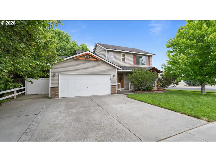 1595 NE Sandstone Ave, Hermiston, OR 97838 - #3