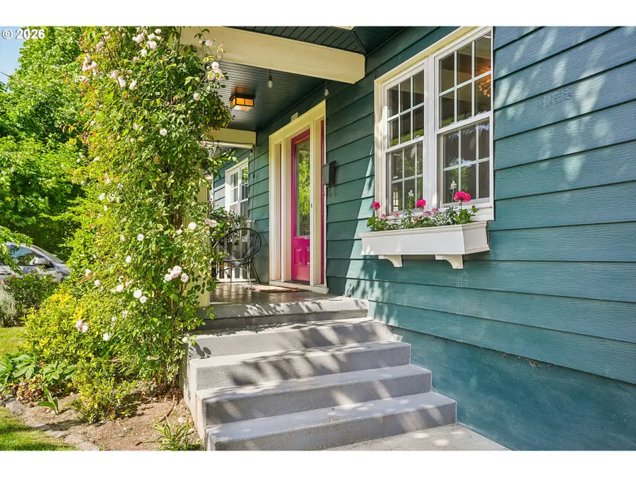 5930 SE 18th Ave, Portland, OR 97202 - #3