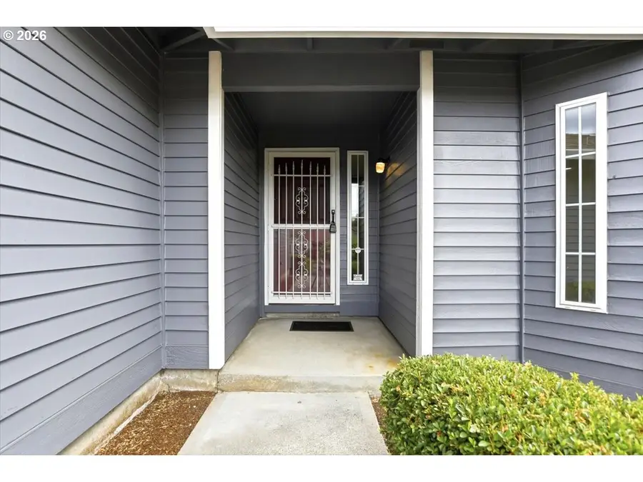 3885 SW 8th St, Gresham, OR 97030 - #3