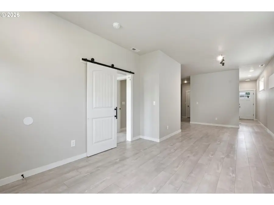 2364 SE Audubon Ave, Salem, OR 97302 - #3