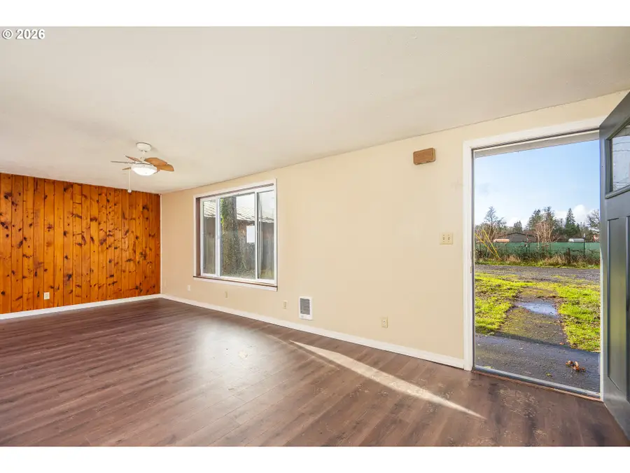 24743 Warthen Rd, Elmira, OR 97437 - #2