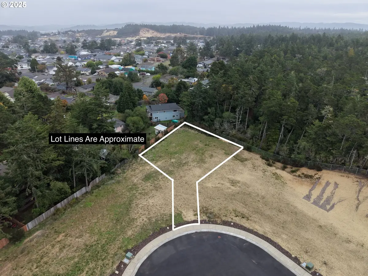 0 Park Pl #10, Coos Bay, OR 97420 - Image #1