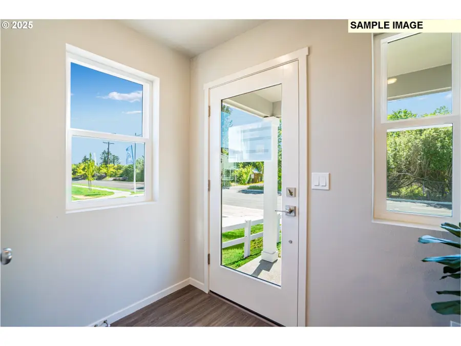 873 Sifuentez Ct., Woodburn, OR 97071 - #3