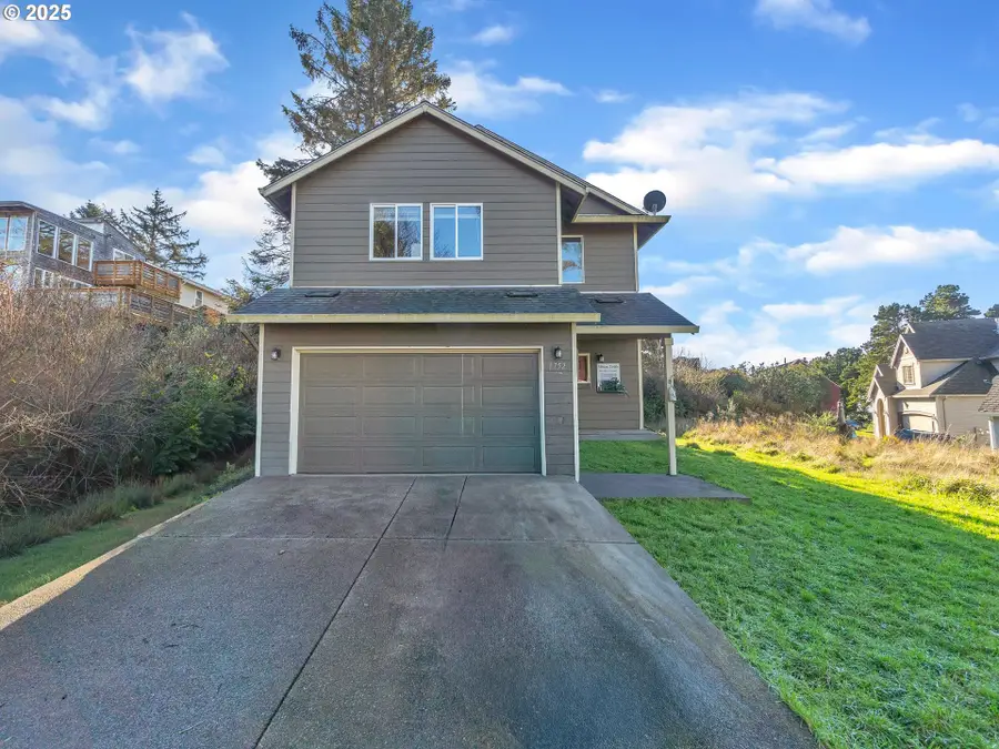 1752 NE 20th St, Lincoln City, OR 97367 - Image #2