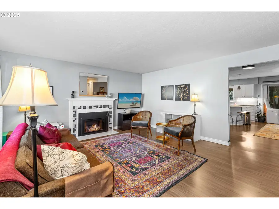 16230 NE Hoyt St, Portland, OR 97230 - Image #2