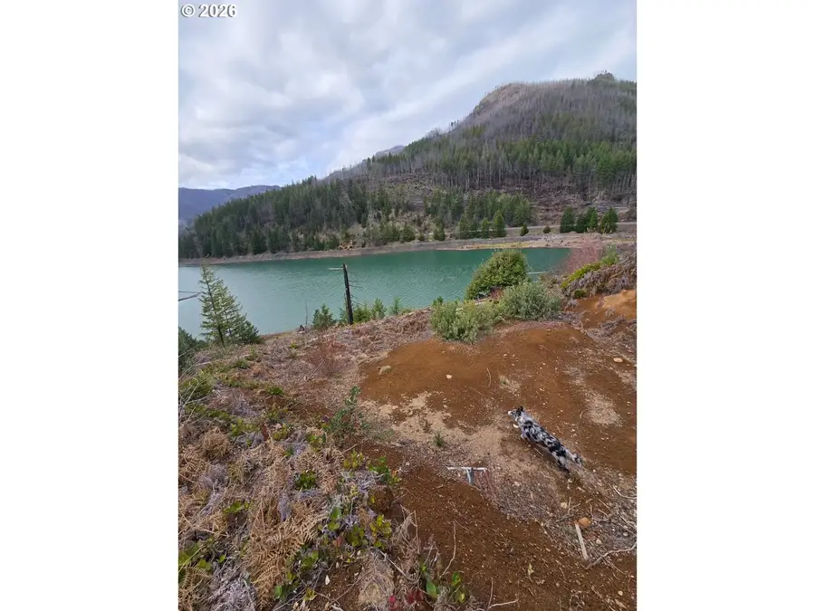 120 N Lakecrest Dr, Detroit, OR 97342 - #2