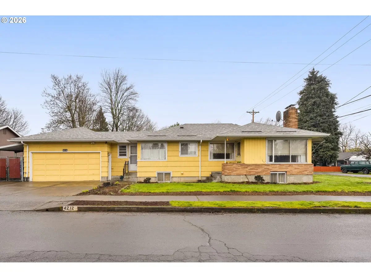 4212 SE Glenwood St, Portland, OR 97206 - #1