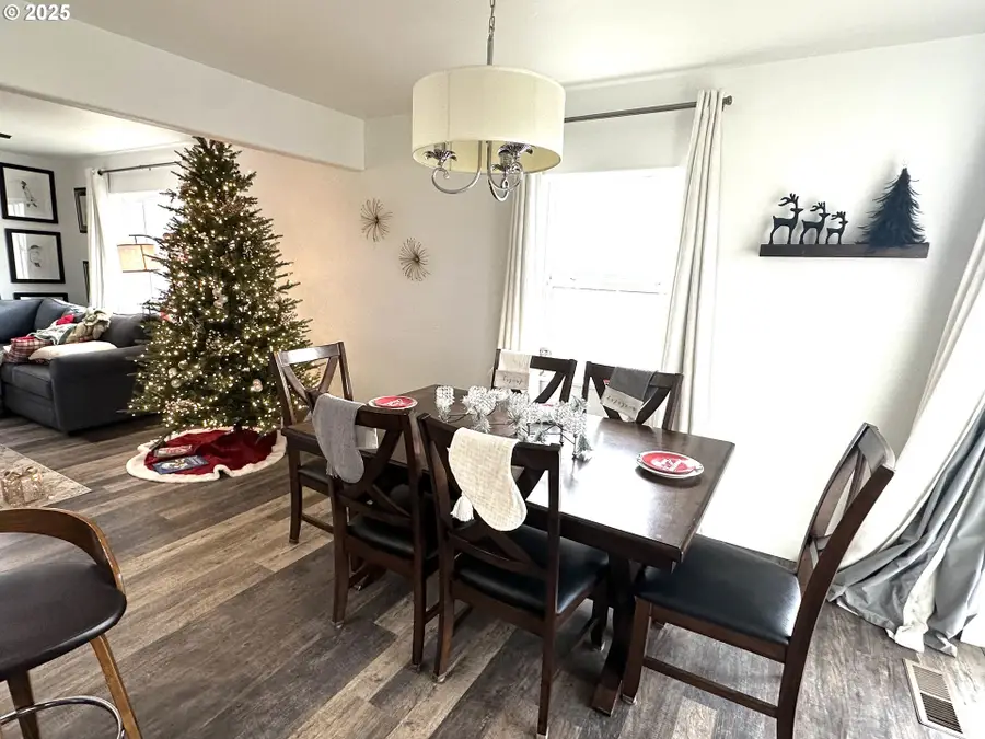 295 NE Ninth St, Irrigon, OR 97844 - Image #2