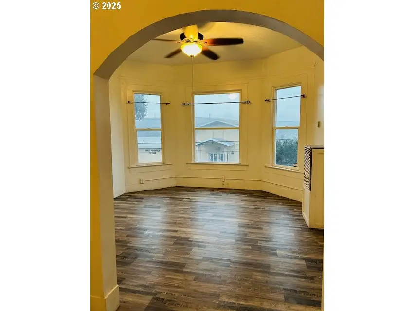 1914 SE Court Ave, Pendleton, OR 97801 - Image #2