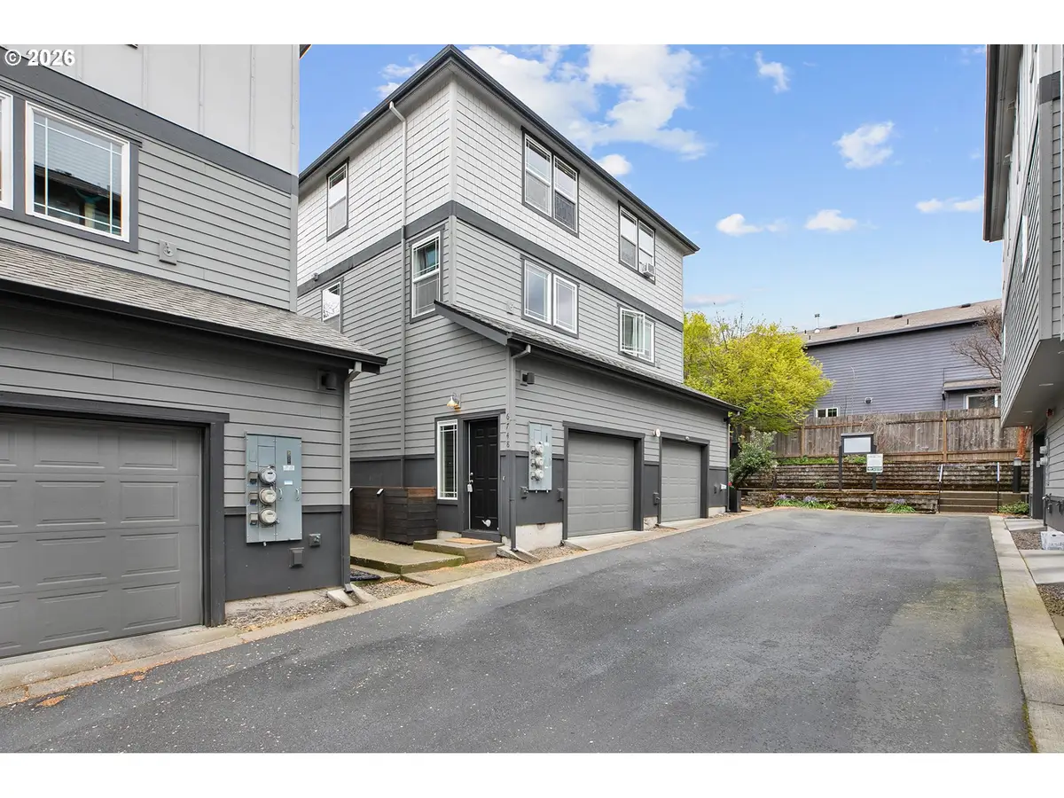 6748 N Pittsburg Ave, Portland, OR 97203 - #1