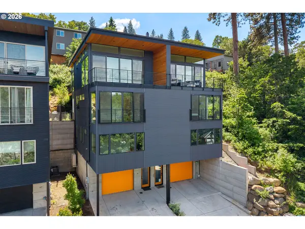 51 Sherman Ave, HoodRiver, OR 97031