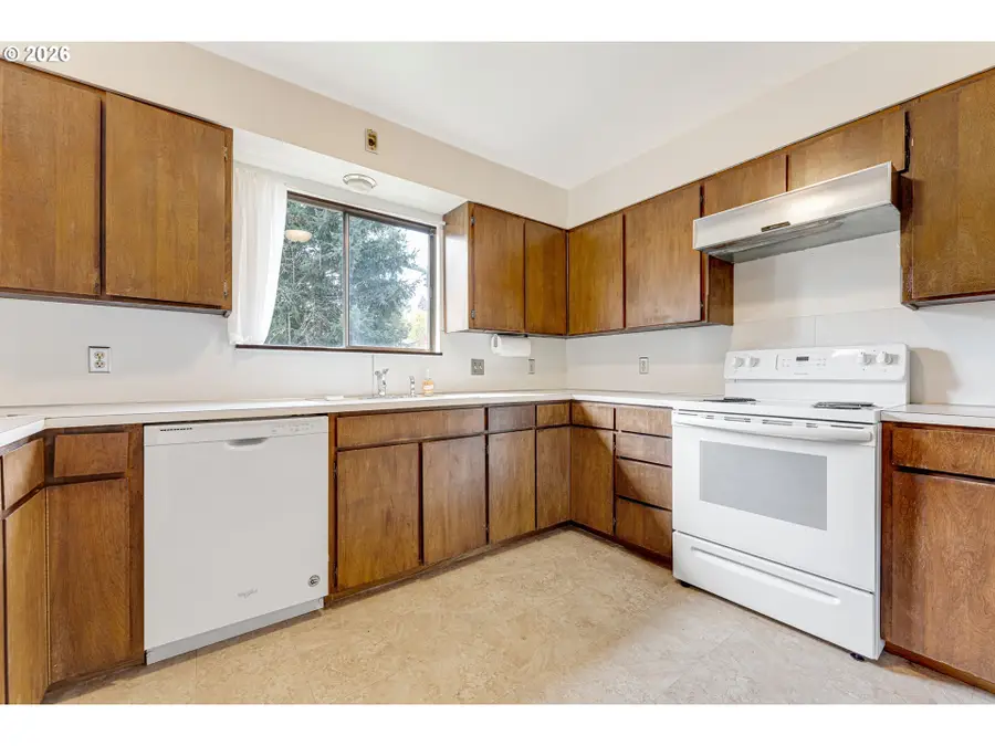 6802 SW Canyon Rd, Portland, OR 97225 - #3