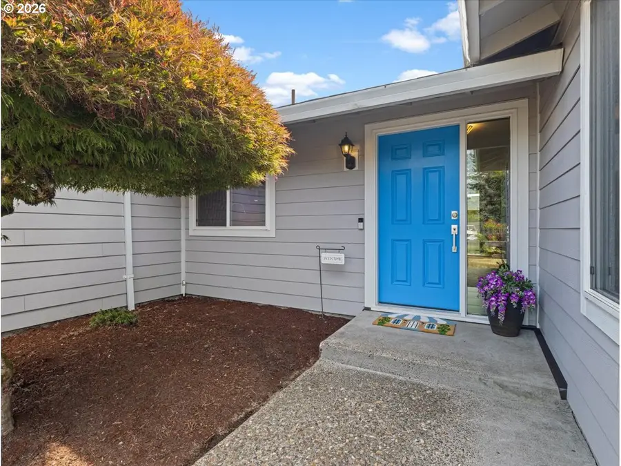 940 NE Baldwin St, Hillsboro, OR 97124 - #3