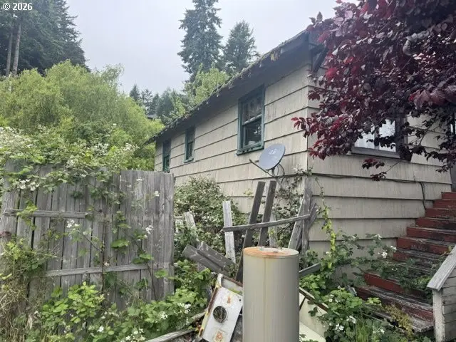 2075 N 8th St, Coos Bay, OR 97420 - #2