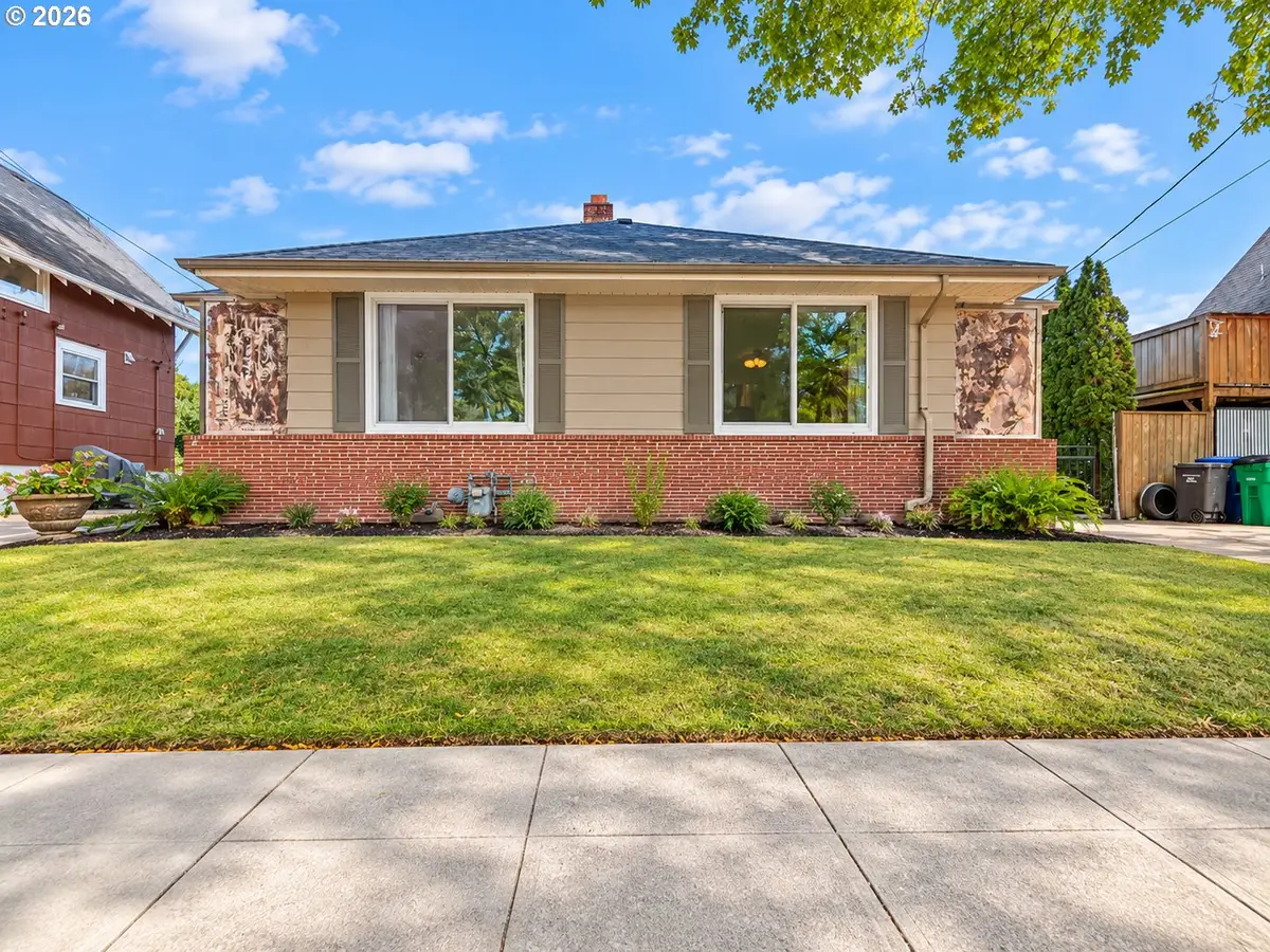 1523 NE Dekum St, Portland, OR 97211 - #1