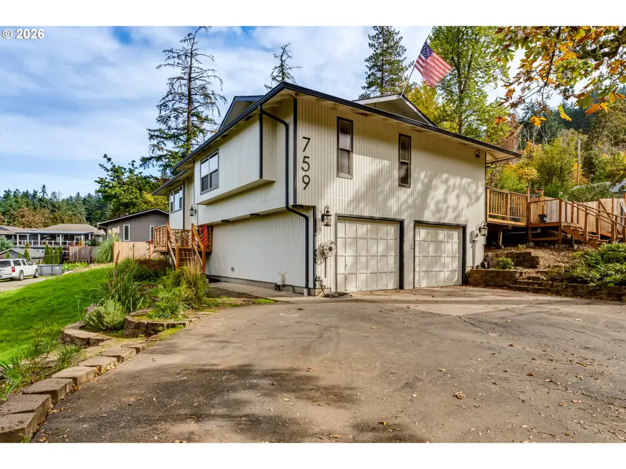 759 S 71st St, Springfield, OR 97478 - #3
