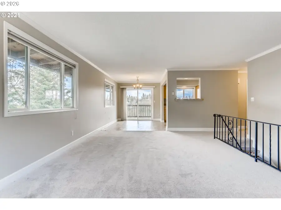 1035 SW Bertha Blvd #2, Portland, OR 97219 - #3