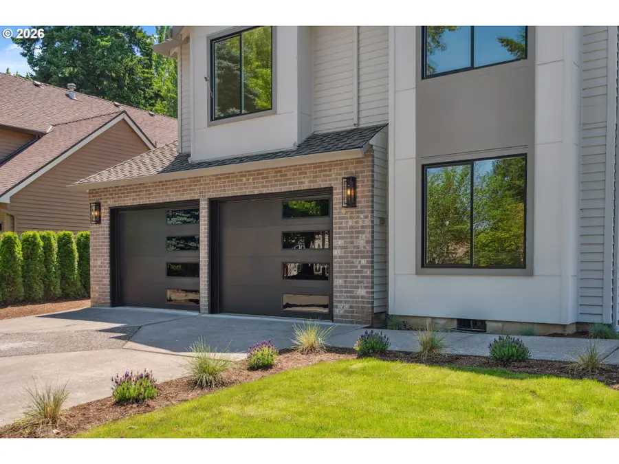 16428 NE San Rafael Dr, Portland, OR 97230 - Image #3