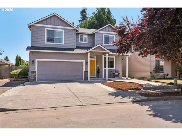 821 SE 11th St, BattleGround, WA 98604