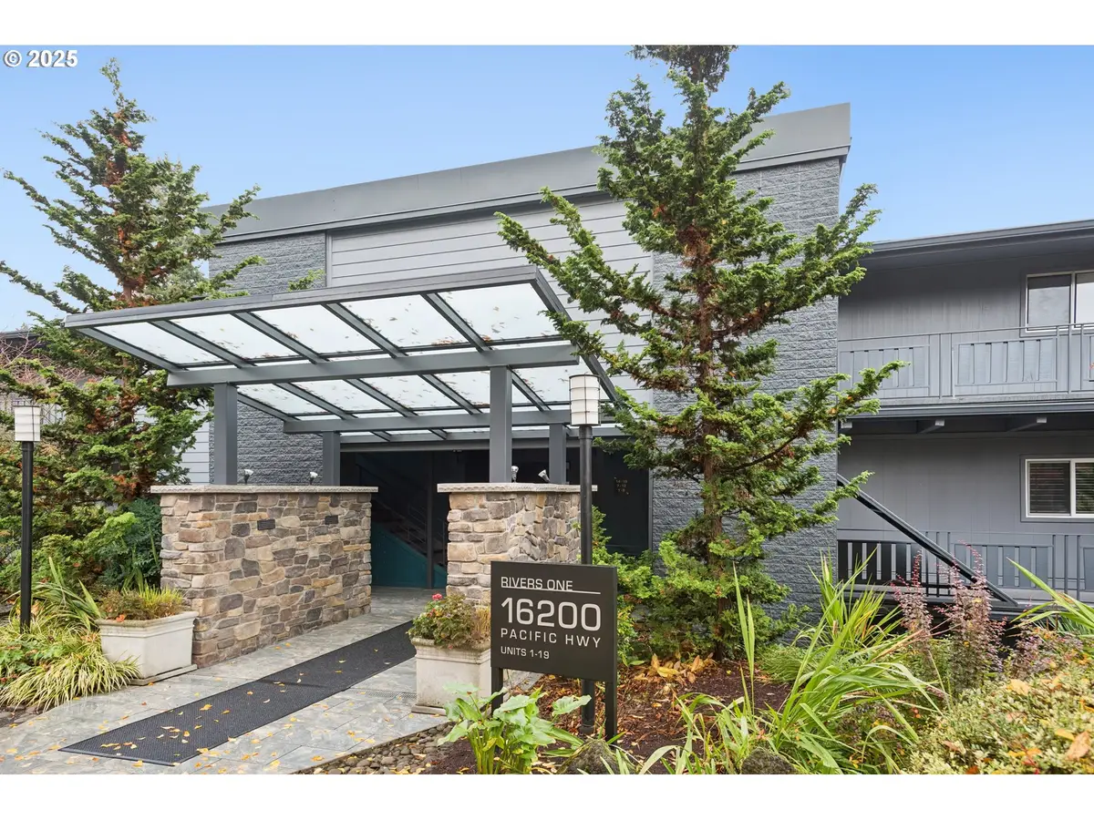 16200 Pacific Hwy #4, Lake Oswego, OR 97034 - Image #1