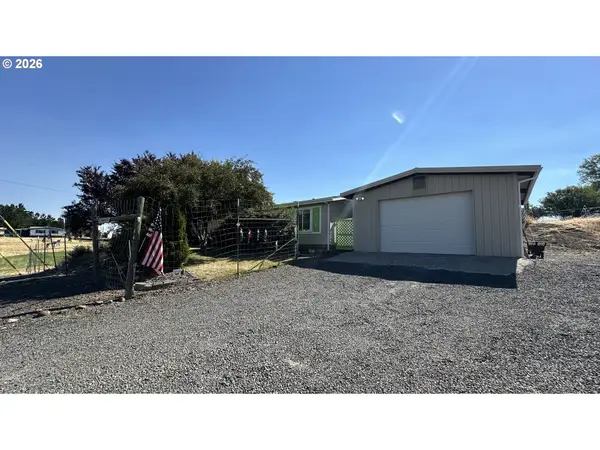 704 S Jefferson St, Condon, OR 97823