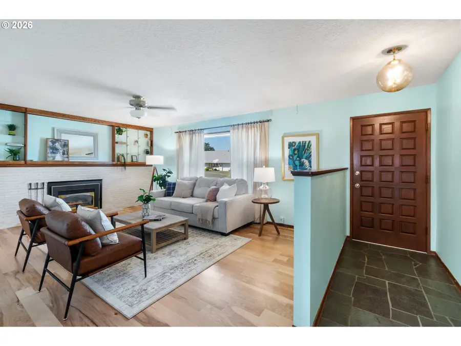 3948 NE 135th Ave, Portland, OR 97230 - #3