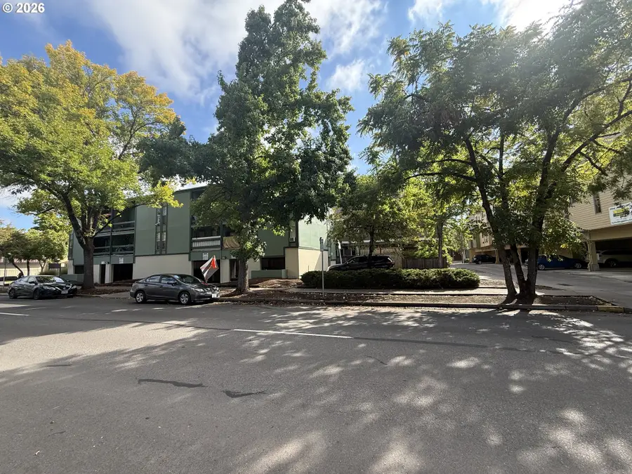 1711 Patterson St, Eugene, OR 97401 - #3