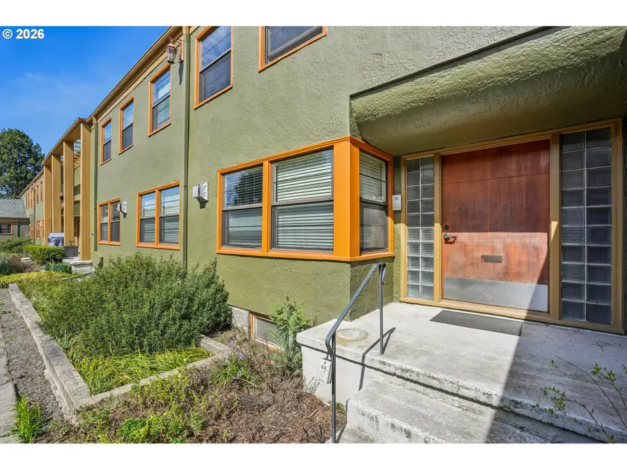 2025 SE Caruthers St #17, Portland, OR 97214 - #3