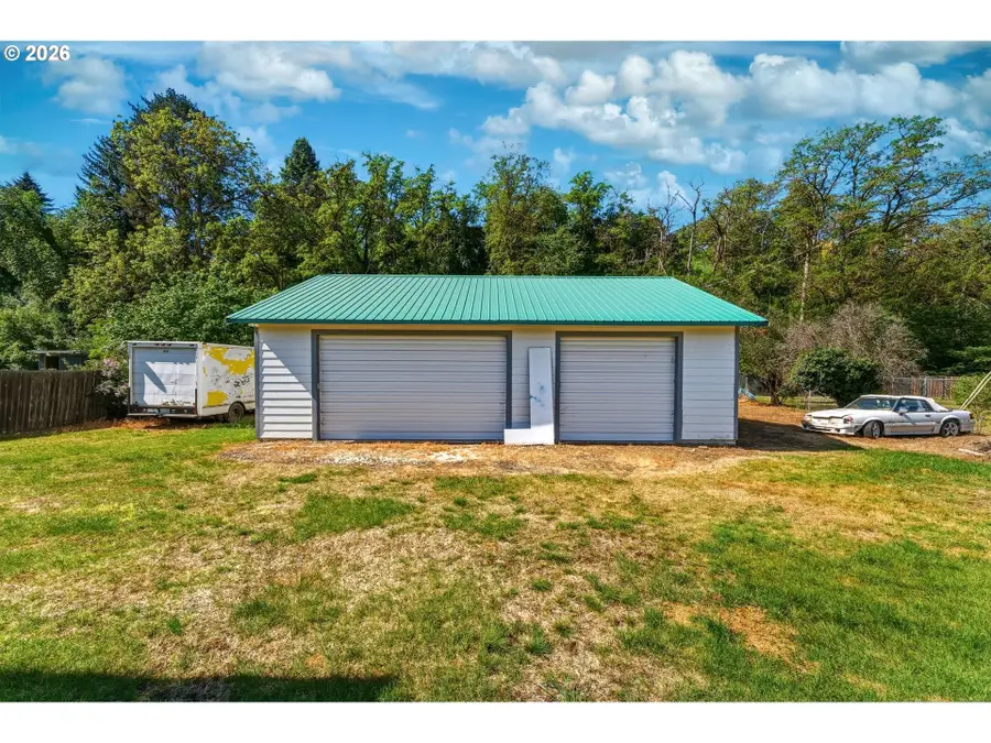 636 Pierce St, Milton Freewater, OR 97862 - #2