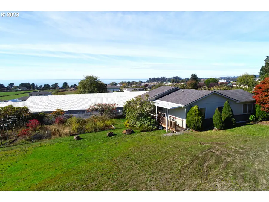 15282 Highway 101, Brookings, OR 97415 - Image #3