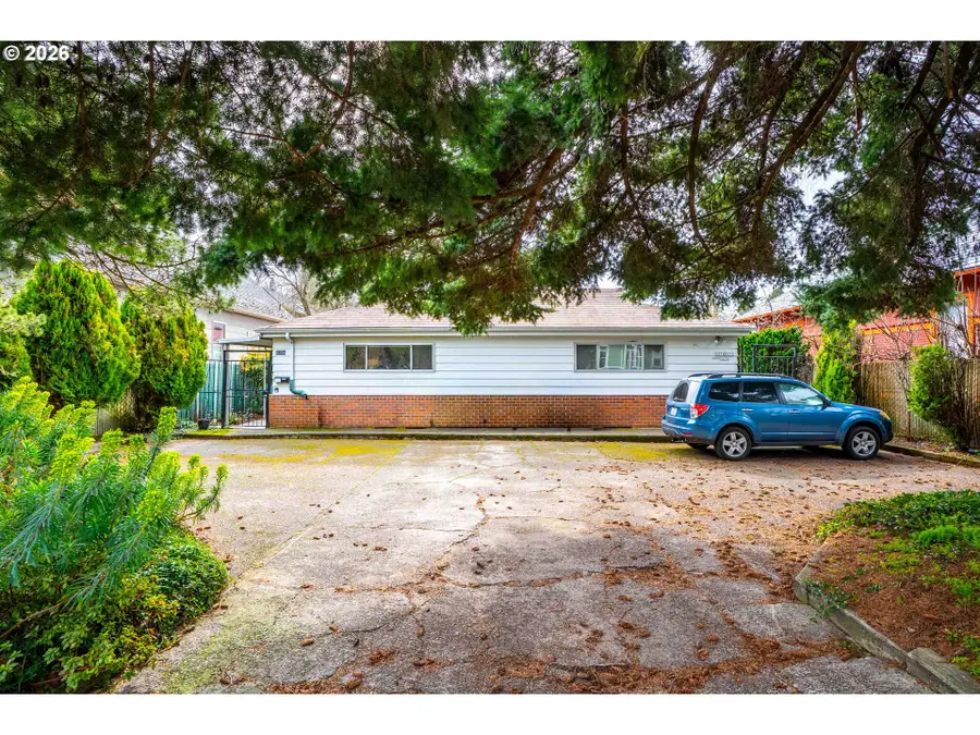 3272 SE Salmon St, Portland, OR 97214 - #3