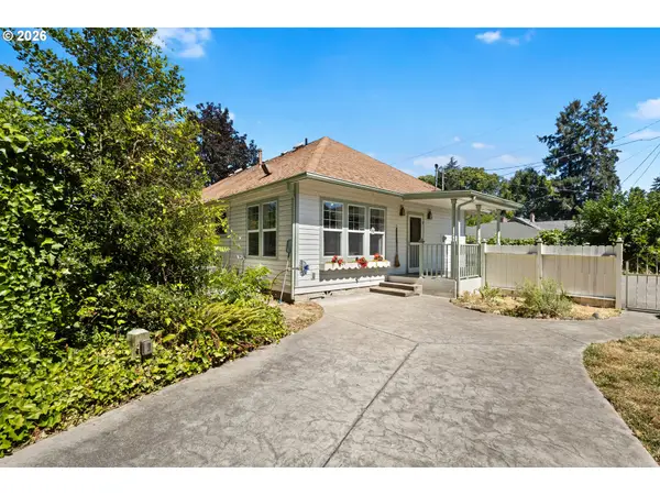 817 W Old Melrose Rd, Roseburg, OR 97471