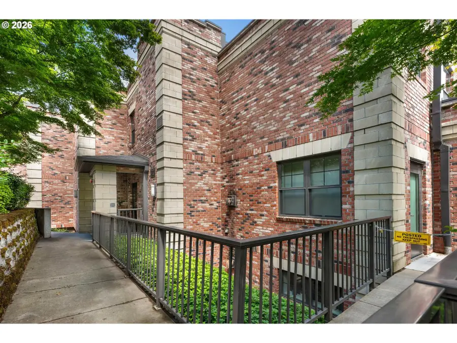2430 NW Westover Rd #201, Portland, OR 97210 - #2