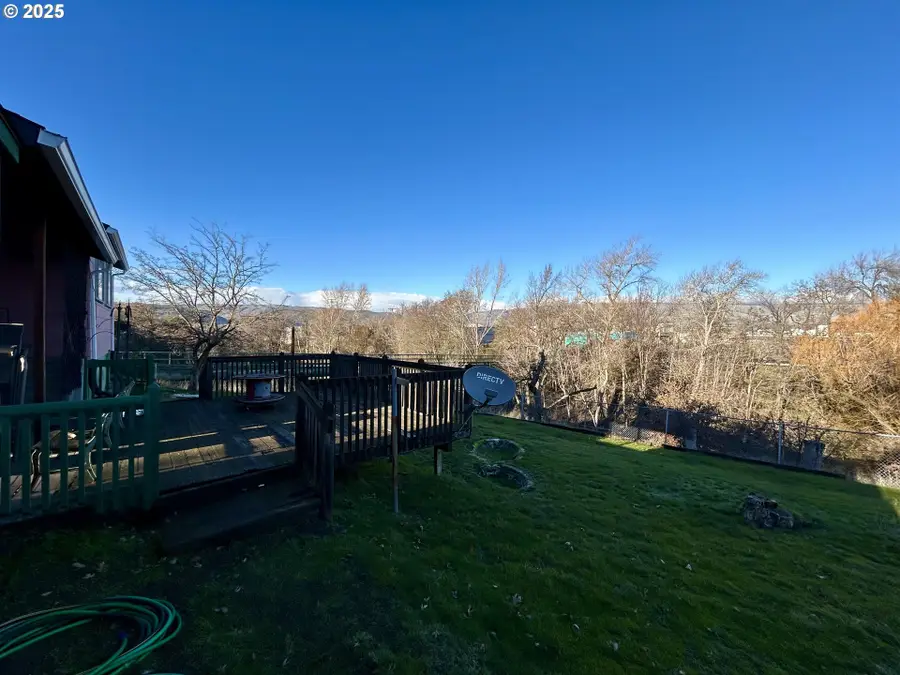 823 W 8th St, The Dalles, OR 97058 - Image #3