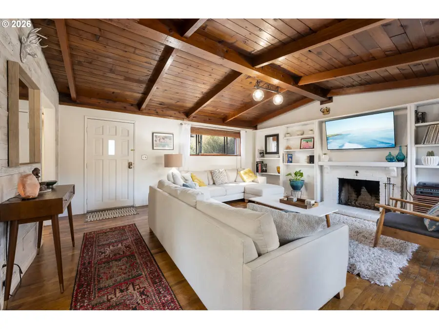 9319 NE Broadway, Portland, OR 97220 - #3