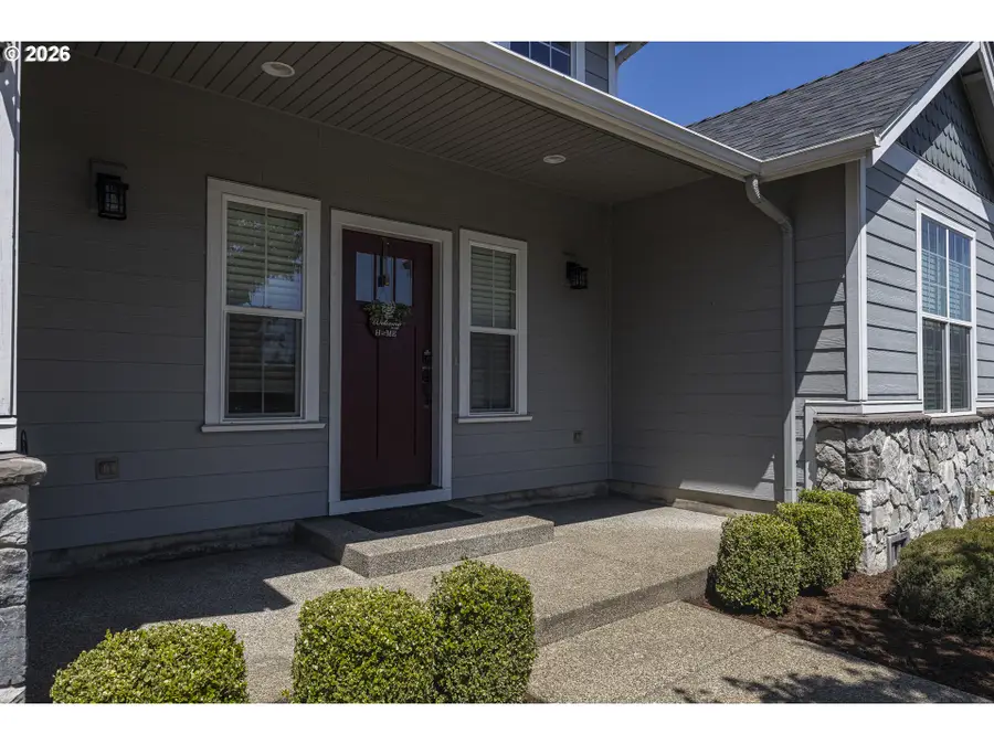 781 E Mckinley St, Carlton, OR 97111 - #3