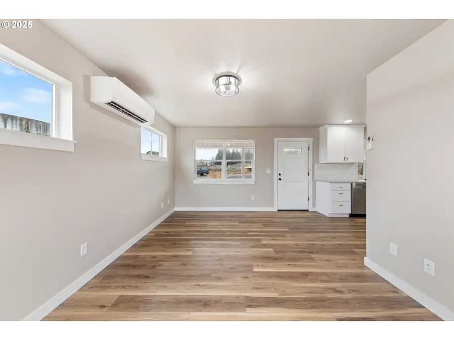 1006 NW Kindness Ct, Willamina, OR 97396 - Image #3