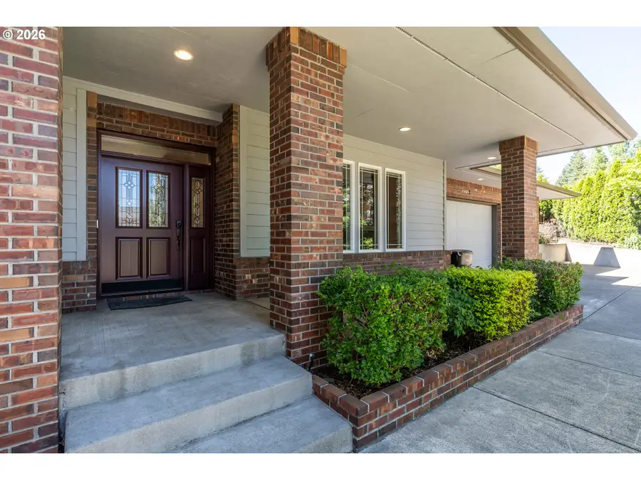 15686 SW Pleasantview Ct, Bull Mountain, OR 97224 - #2