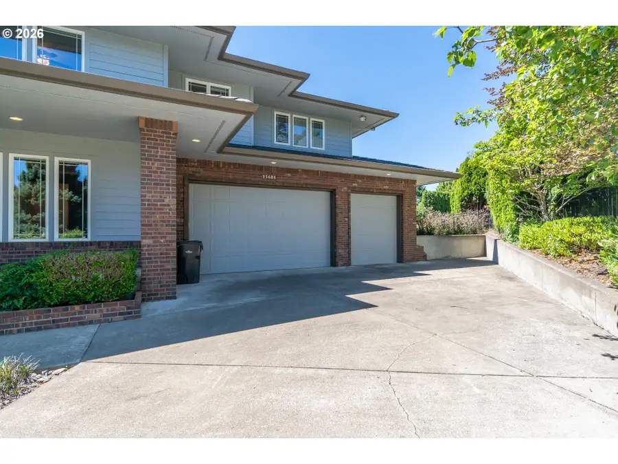 15686 SW Pleasantview Ct, Bull Mountain, OR 97224 - #3