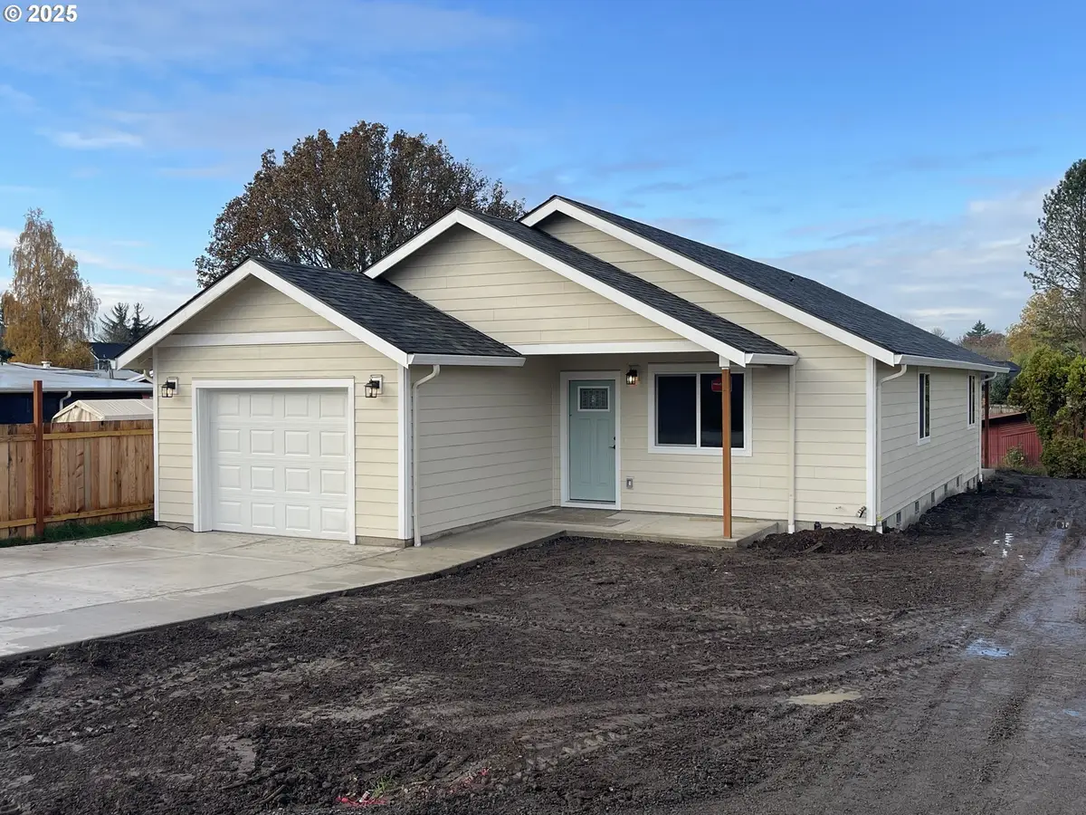 300 N Jellison St, Amity, OR 97101 - Image #1