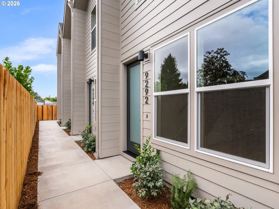 9292 N New York St #3, Portland, OR 97203 - #2