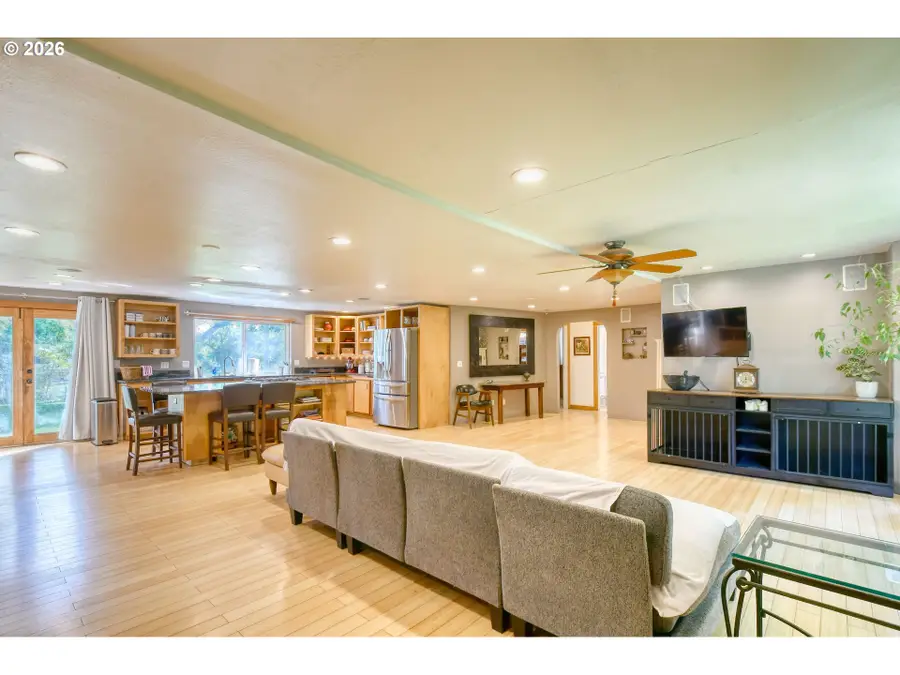 71477 Schroeder Rd, Pendleton, OR 97801 - #3