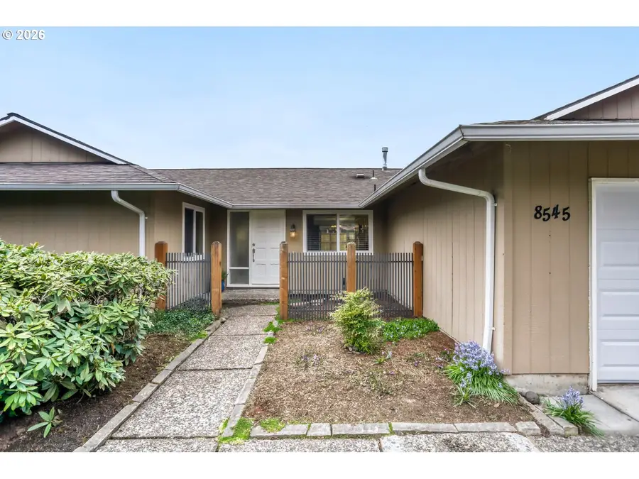 8545 SW Rebecca Ln, Beaverton, OR 97008 - #3