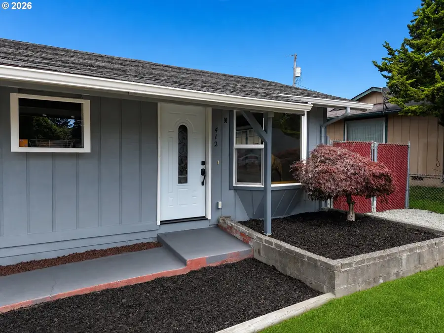 412 Fir St, Brookings, OR 97415 - #2