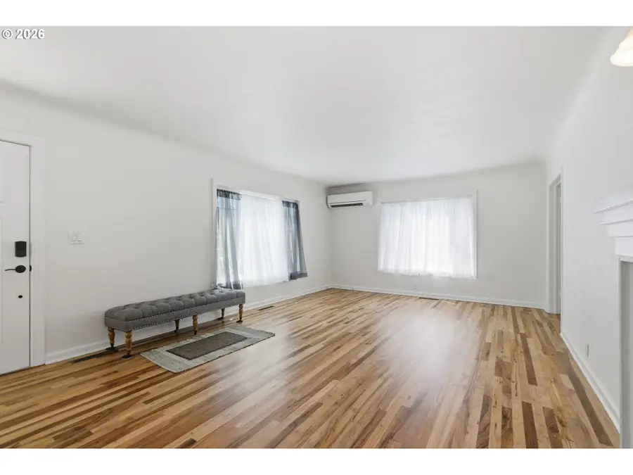 301 Irving Rd, Eugene, OR 97404 - #2
