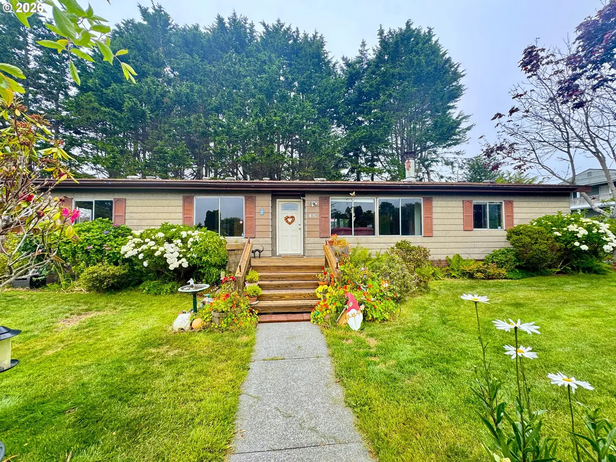 1029 Fifield St, Brookings, OR 97415 - #1
