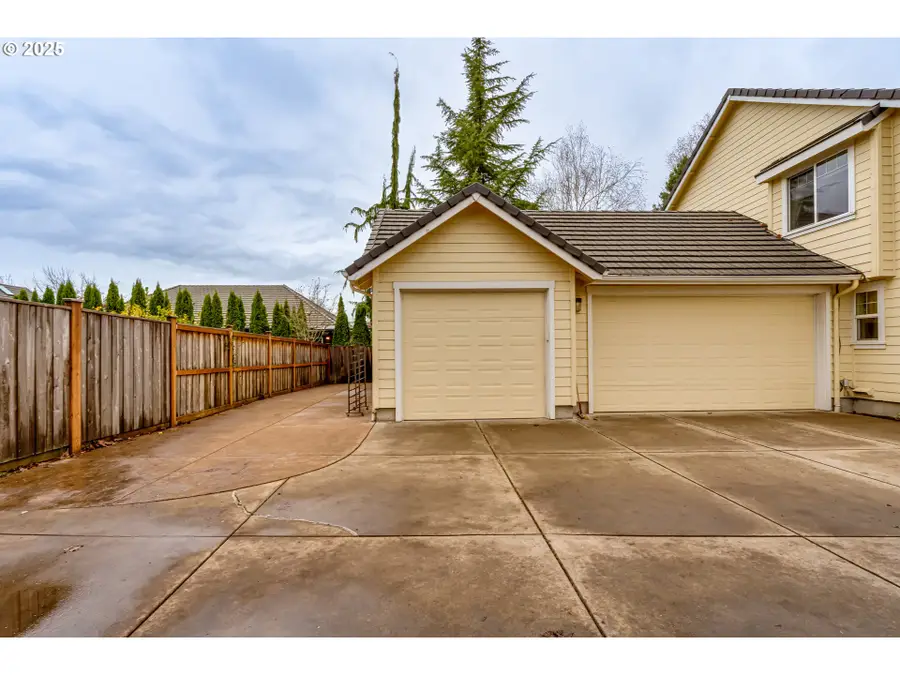 3428 River Pointe Dr, Eugene, OR 97408 - Image #3