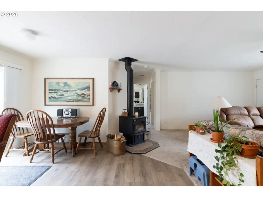 136922 Mohawk Dr, Crescent, OR 97733 - #3