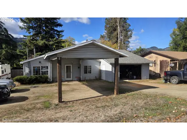 303 Walnut St, MyrtleCreek, OR 97457