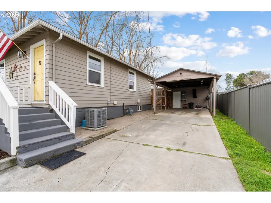 235 NW Butte Dr, Hermiston, OR 97838 - #3
